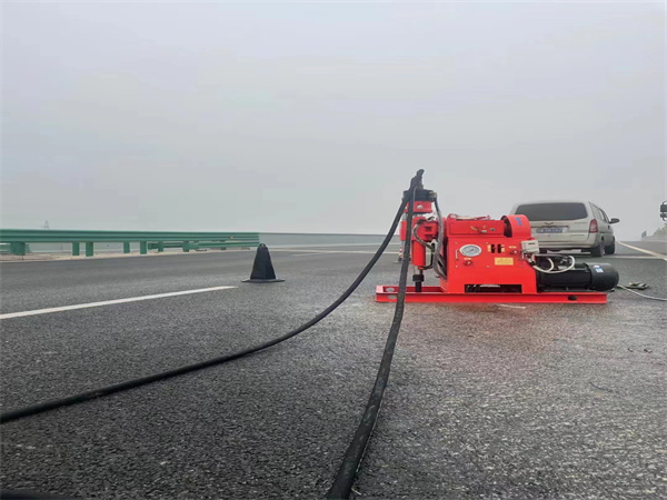 九所镇马路路基路面开裂下沉注浆加固灌浆